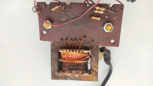 拆修老充电器 得力DL-228日用电器修复指南